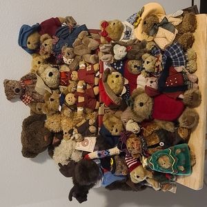 42 Boyd's bears